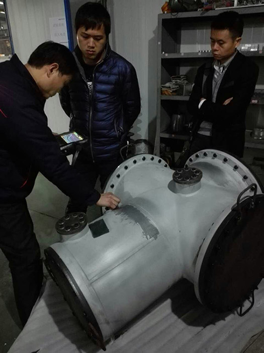 客戶(hù)檢查我公司GIS殼體超聲波探傷。